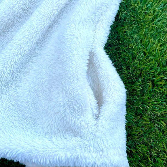 White Sherpa Pullover Quarter Zip Fuzzy Fleece Teddy Sweatshirt, Size S - Picture 5 of 7